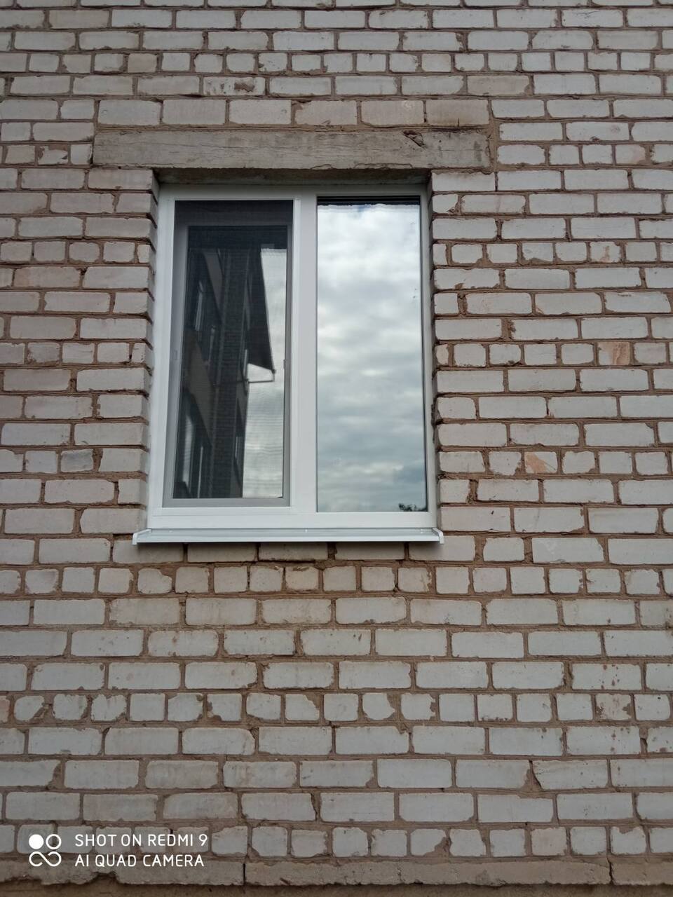 пластиковое окнов деревенский дом 